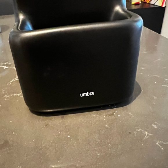 Kitchen soap dispenser with sponge holder - Picture 3 of 5